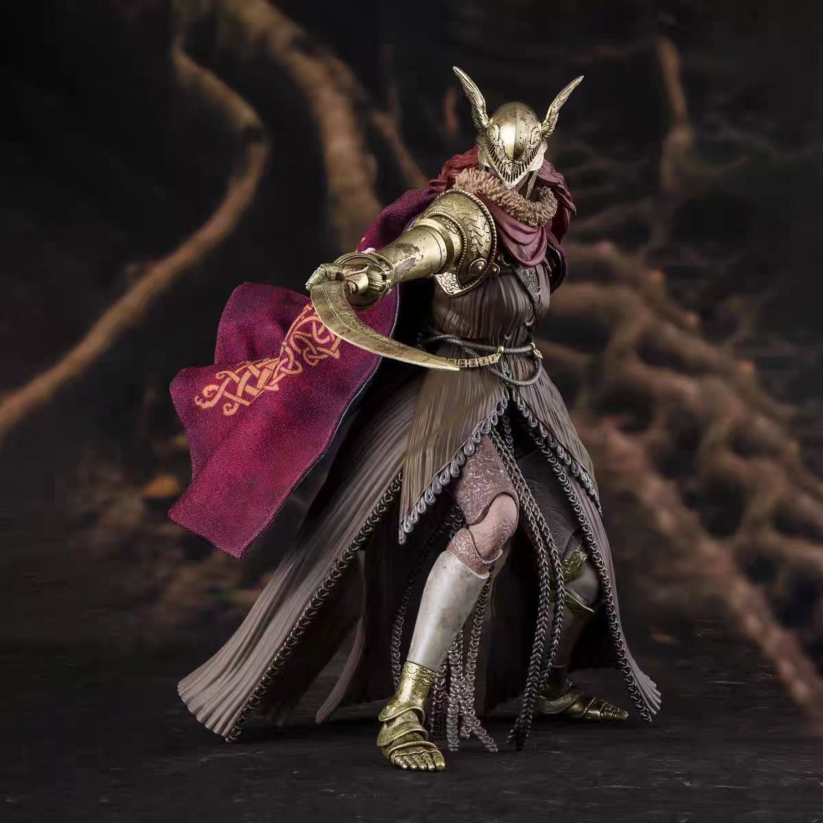 Elden Ring Malenia, the Corrupting Goddess, with Her Blades of the Chasm, Movable Action Figure Model