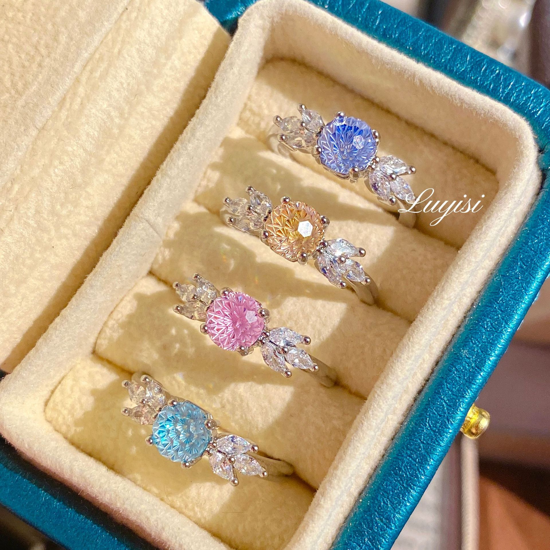 Trendy Live-Streamed Hot-Selling Paraiba Firework-Cut Ring, Fashionable Light Luxury with a High-End Feel, Court-Style Floral Edge Rose-Red Ring