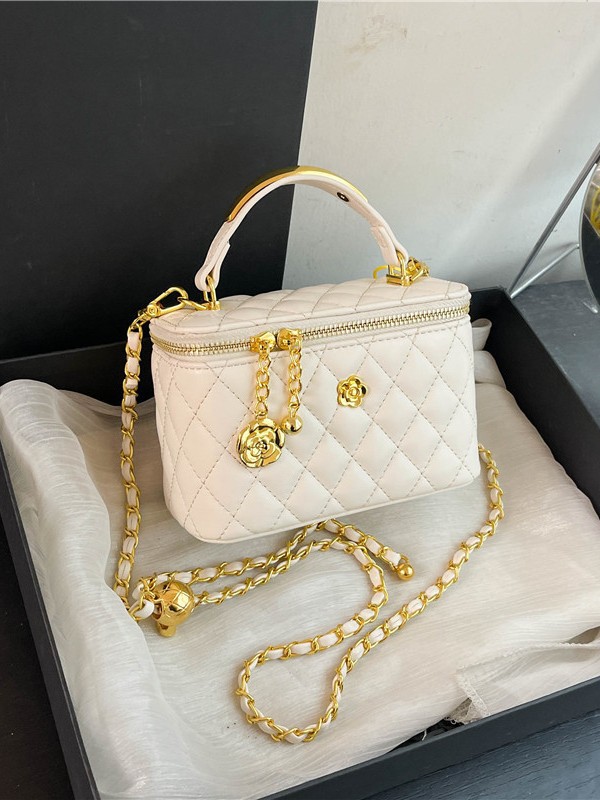 High-End Large-Capacity Niche Light Luxury Commuter Versatile Cosmetic Bag Fashionable Cross-Border Women's Trendy Shoulder Crossbody Bag