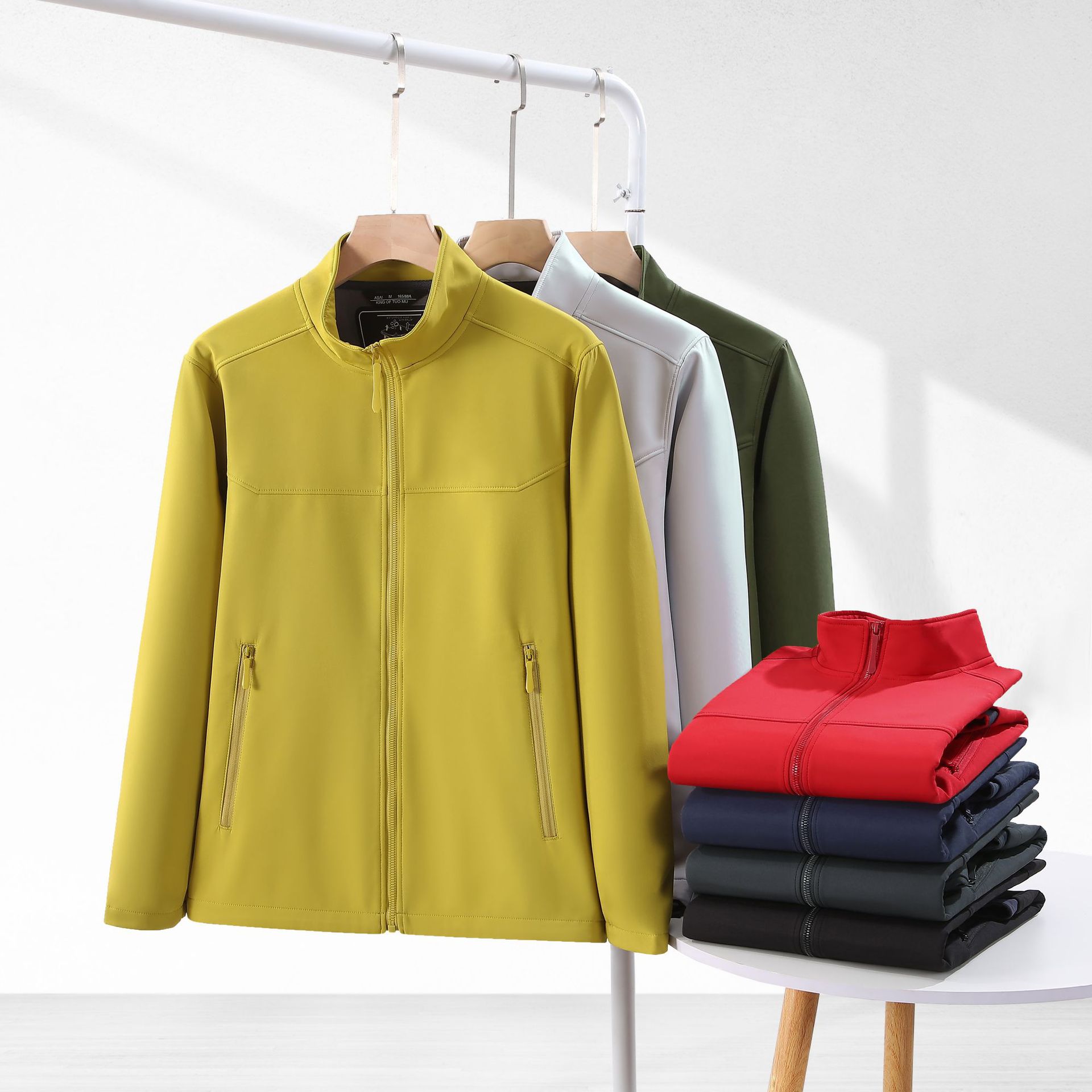 Outdoor autumn and winter stand collar soft shell assault clothing overalls coat logo printing typing embroidery windproof fleece-lined clip to overcome