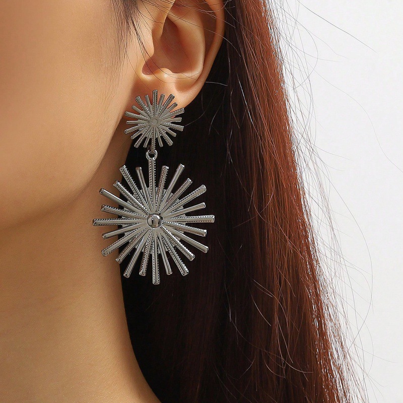 European and American Cross-Border Hot-Selling Fashion Earrings Ins Exaggerated Jewelry Amazon Earrings with Cool Style Design