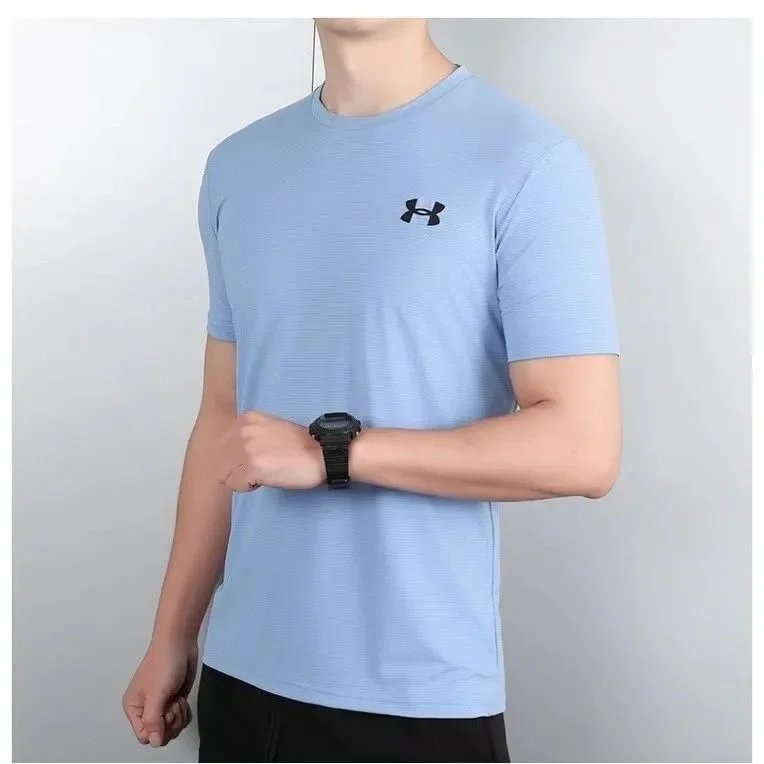 Under Armour T-shirt