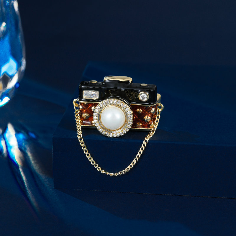 Coat suit accessories cardigan fixed clothes pin creative niche design retro camera brooch