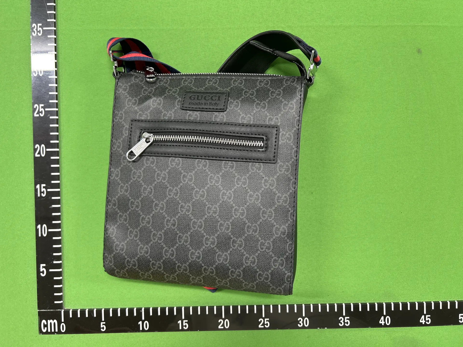 Gucci GG Supreme Messenger Bag