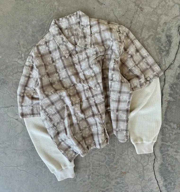 Plaid embroidered shirt with waffle knit sleeves