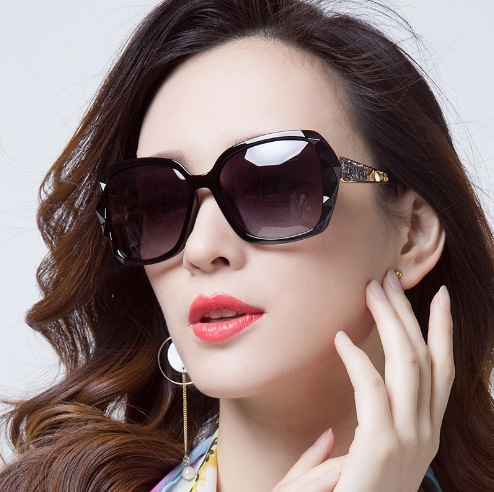 European and American Punk Letter Retro Sunglasses New Cat Eye Trend Street Photography Hip-Hop Style Cross-Border Catwalk Sunglasses