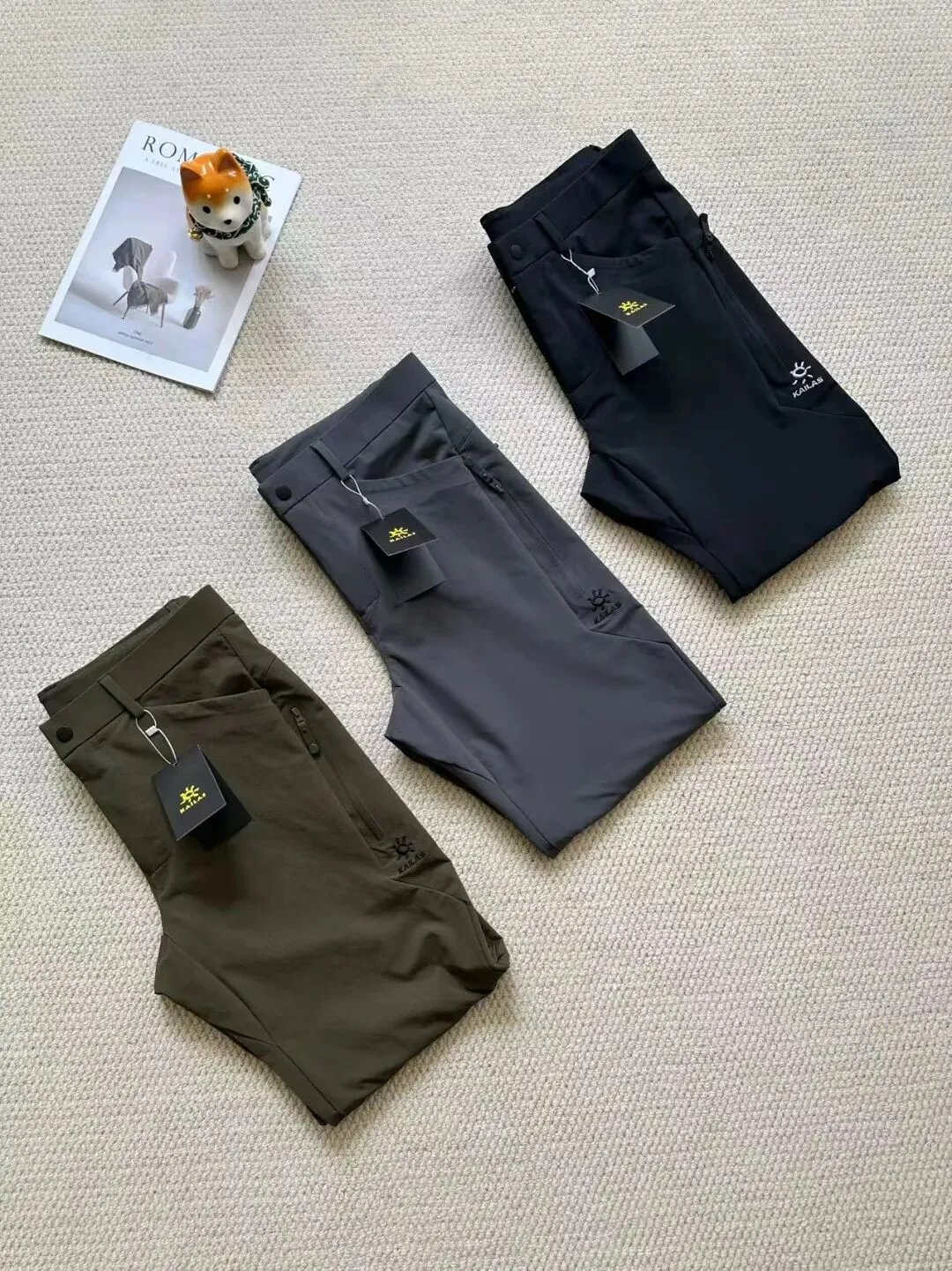 [016] Outdoor players close their eyes and rush! KA**AS functional outdoor soft shell pants and sports casual pants can be called a "seamless connection tool" between the mountains and the city