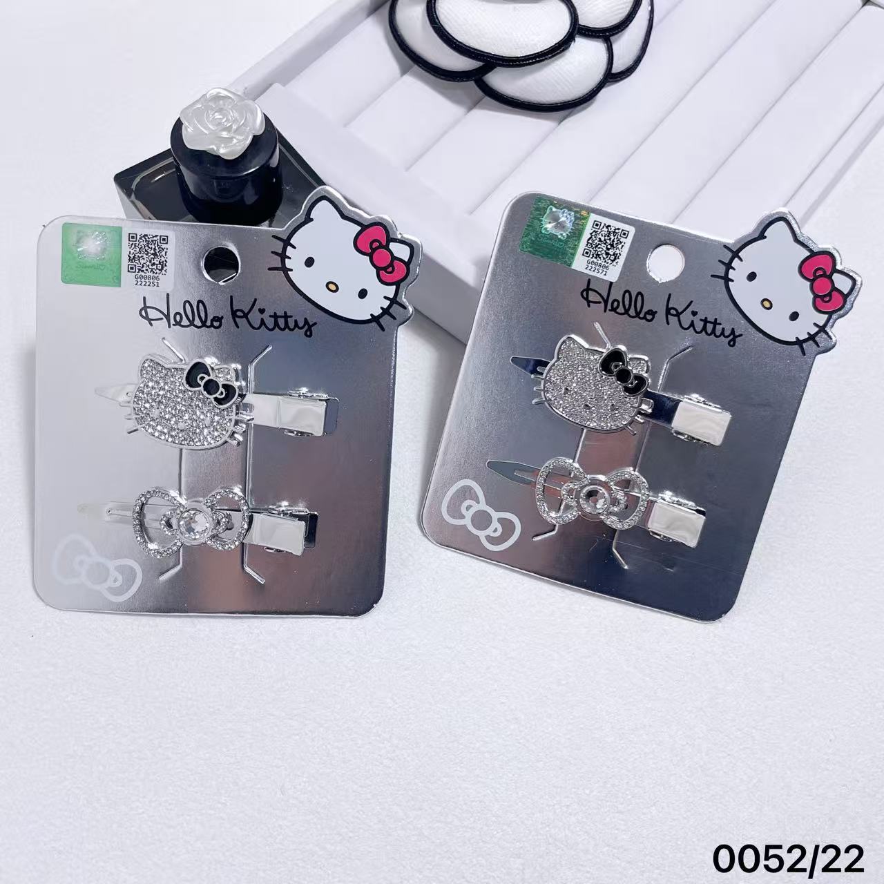 Authentic Licensed Hello Kitty High-Quality Metal Black Bow Full Diamond Hair Clip Side Clip 0052