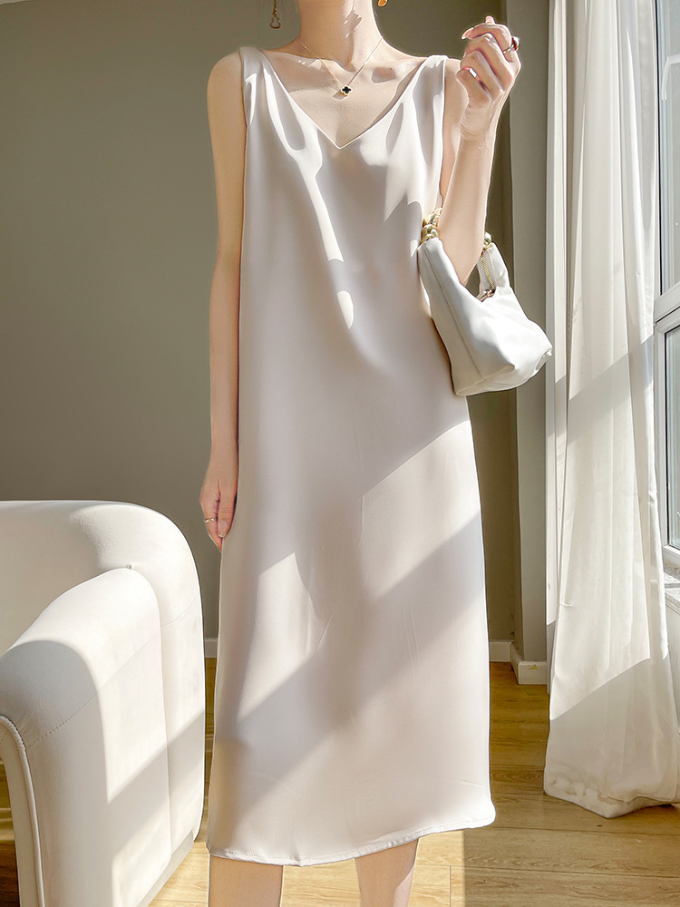 Satin Sleeveless V-Neck Suspender Dress for Women, Summer Mid-Length Drapey Elegant Tank Dress with a Knee-Length Skirt Underneath