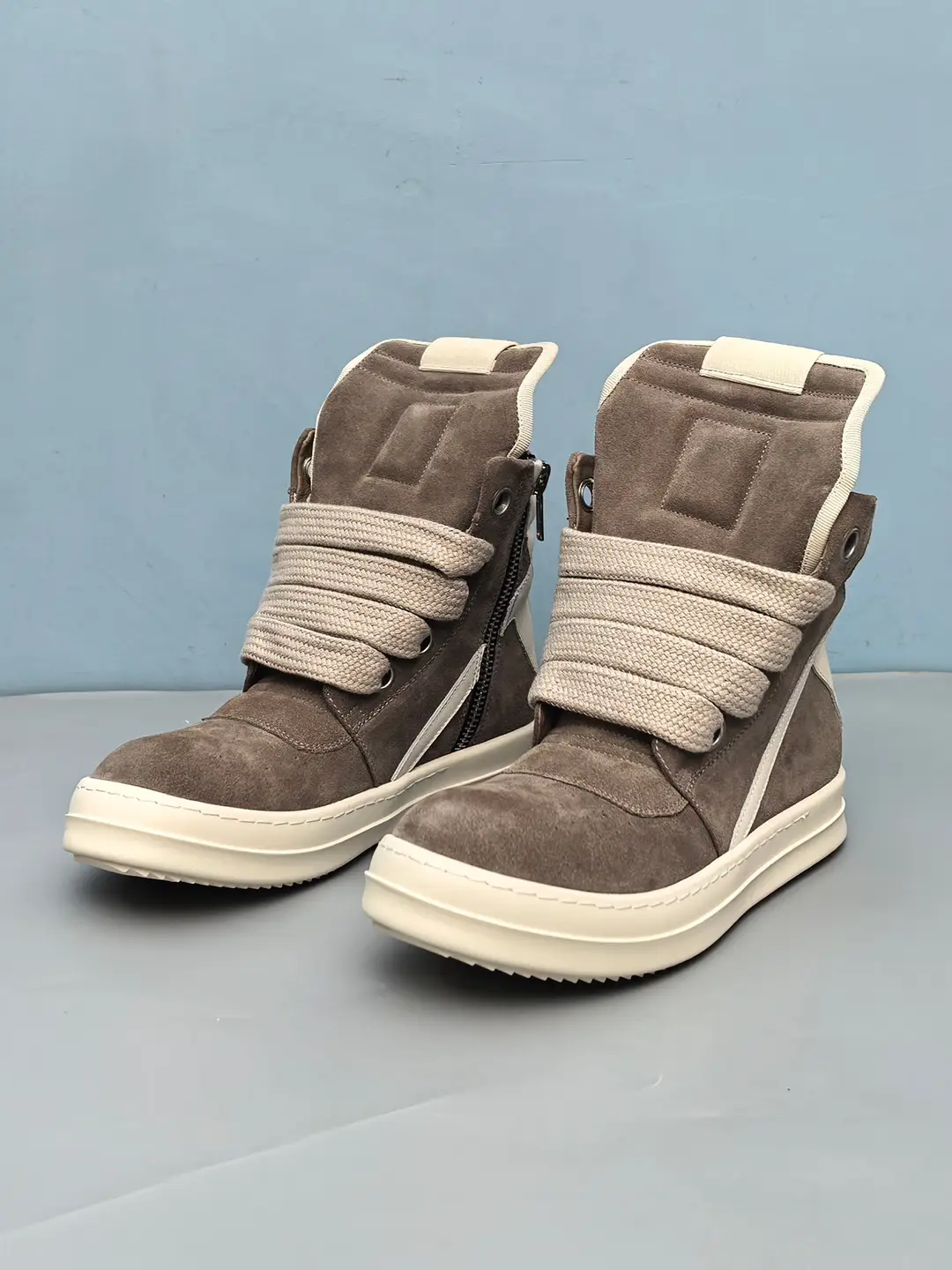 RO shoes for men, made of genuine leather with a milky fragrance and increased height. Thick soled, inverted triangular high tube shoes for women, suitable for all seasons, casual lace up, large size, thick strap, short boots