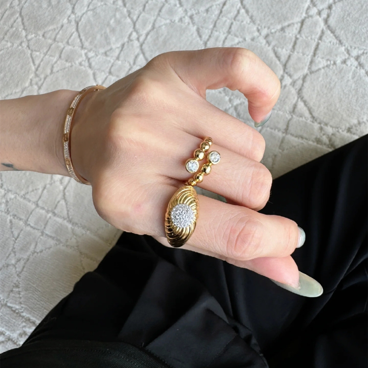 Vintage Retro Modern Bead Diamond Stacking Ring Women's Niche Design Accessible Luxury Water Bubble Ring