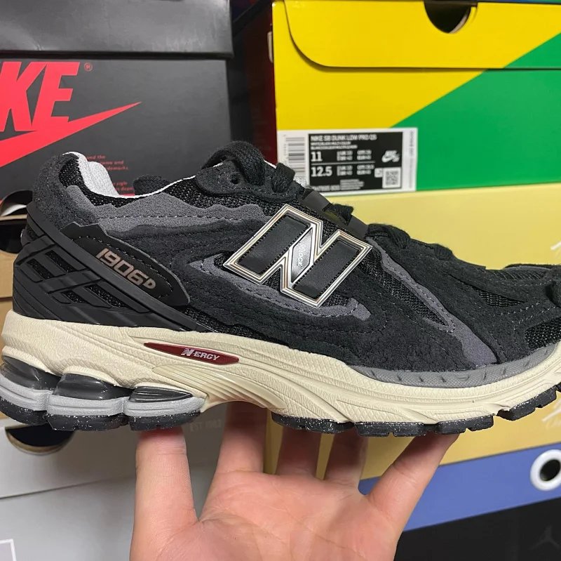New Balance 1906D