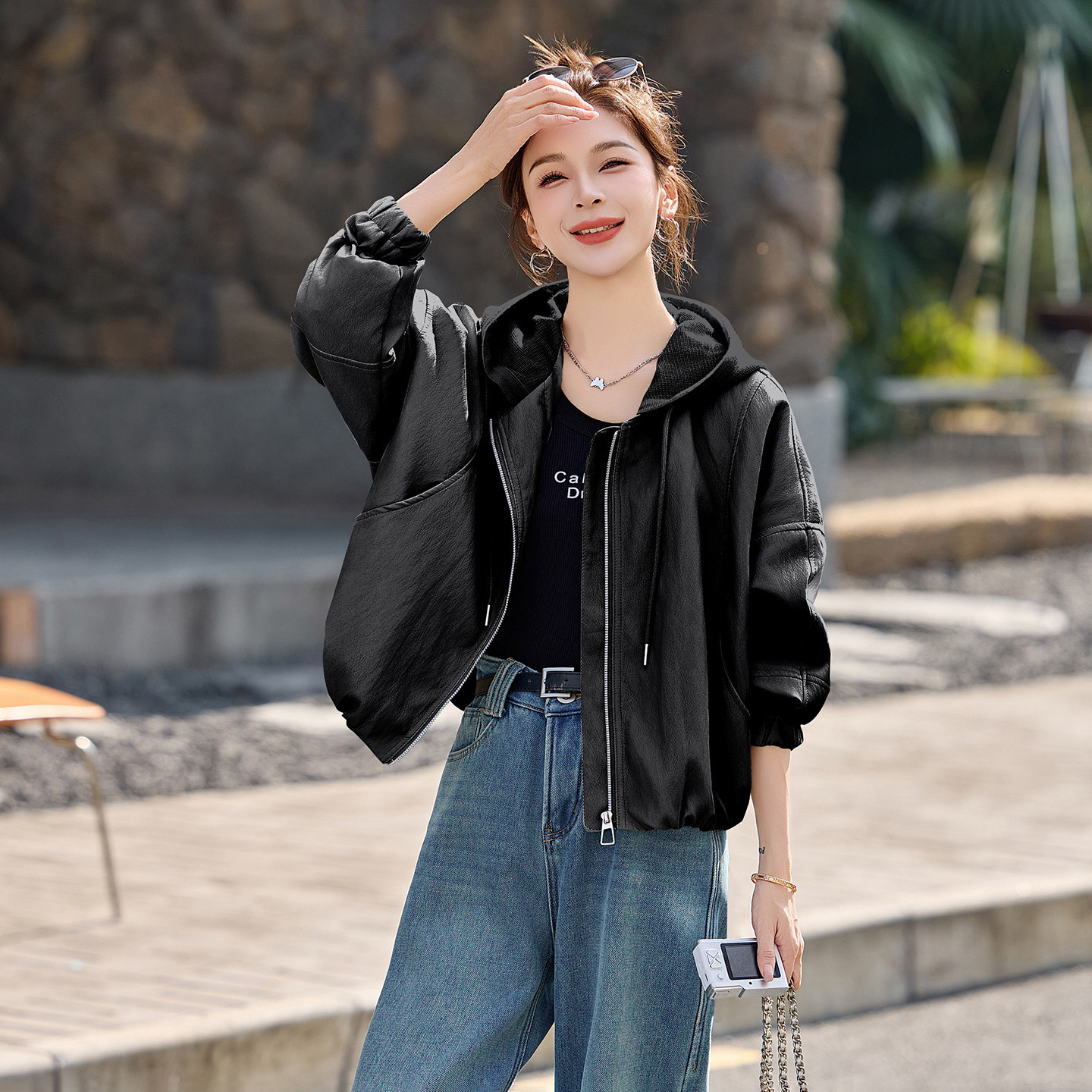 2026 Spring New Style Retro Style Hooded Leather Jacket for Women, Short Loose Fit Slimming Black Pu Leather Jacket