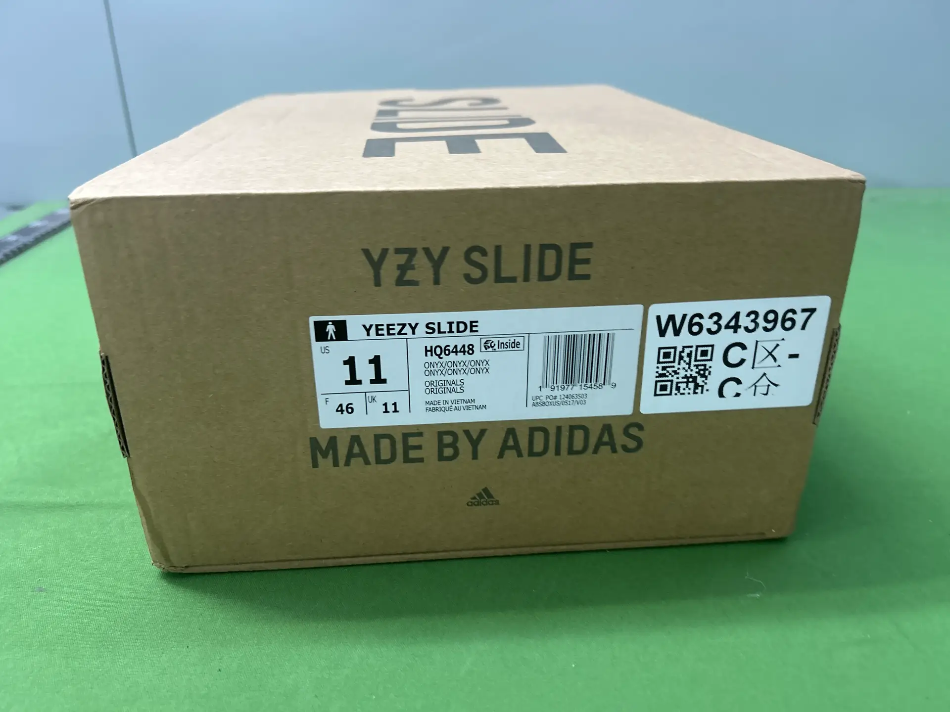 Y家=拖鞋 (建议拍大一码)