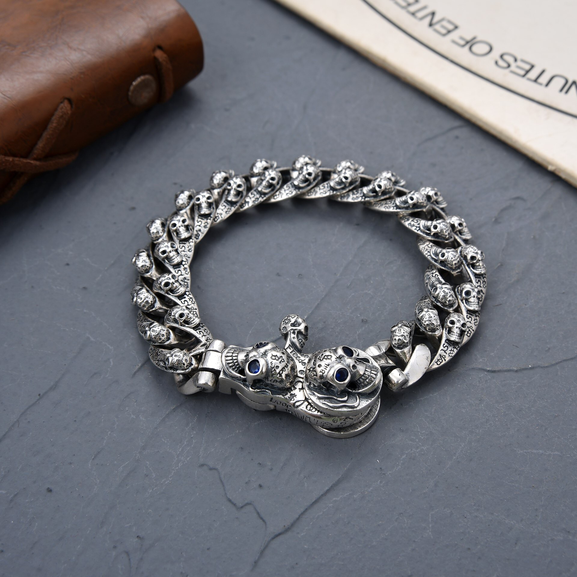 Yanyu's New Graffiti Bracelet Is a Trendy Men's Personalized Retro Skull Bracelet, Dark Hip-Hop Cross-Border Hot Item
