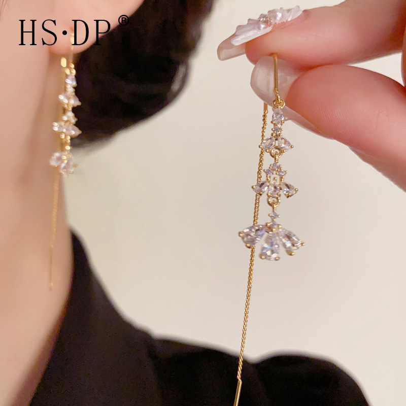 Summer New Design Feeling Petal Leaf Long Tassel Ear Line Internet Celebrity Personalized Light Luxury All-match Earrings Wholesale