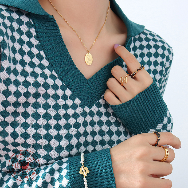 Europe and the United States new personality exquisite rose pattern oval pendant cross chain Amazon cross-border titanium steel necklace jewelry