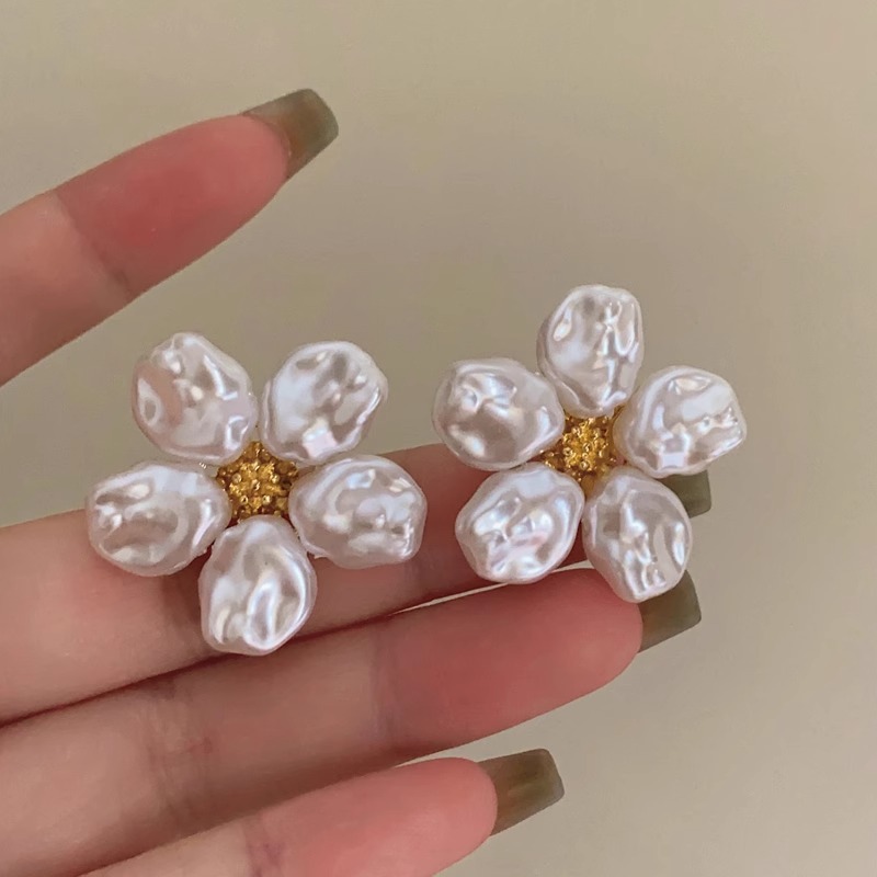 S925 Silver Needle Baroque Pearl Flower Earrings Women's High-end Earrings Light Luxury Niche Design Exaggerated Earrings