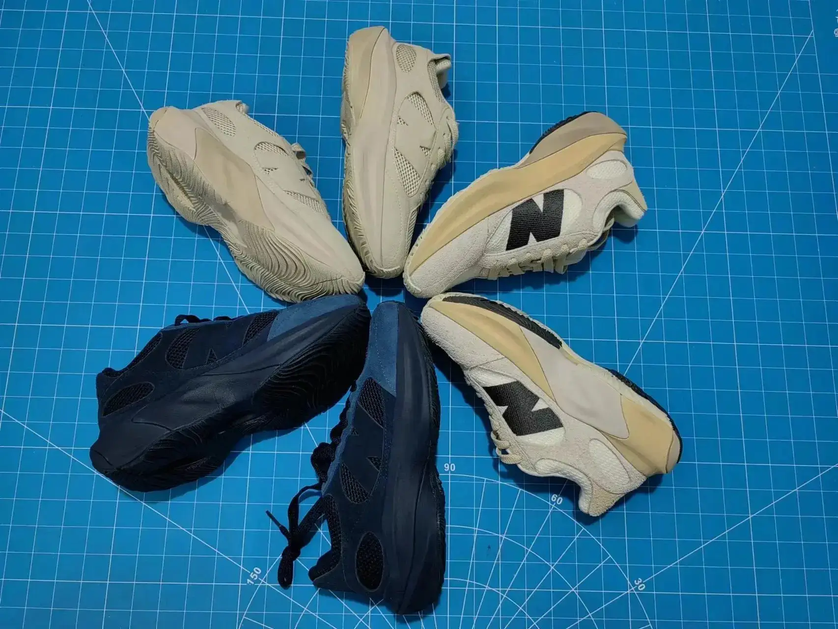AURALEE x N ew B alance Warped Runner NB 减震跑步鞋