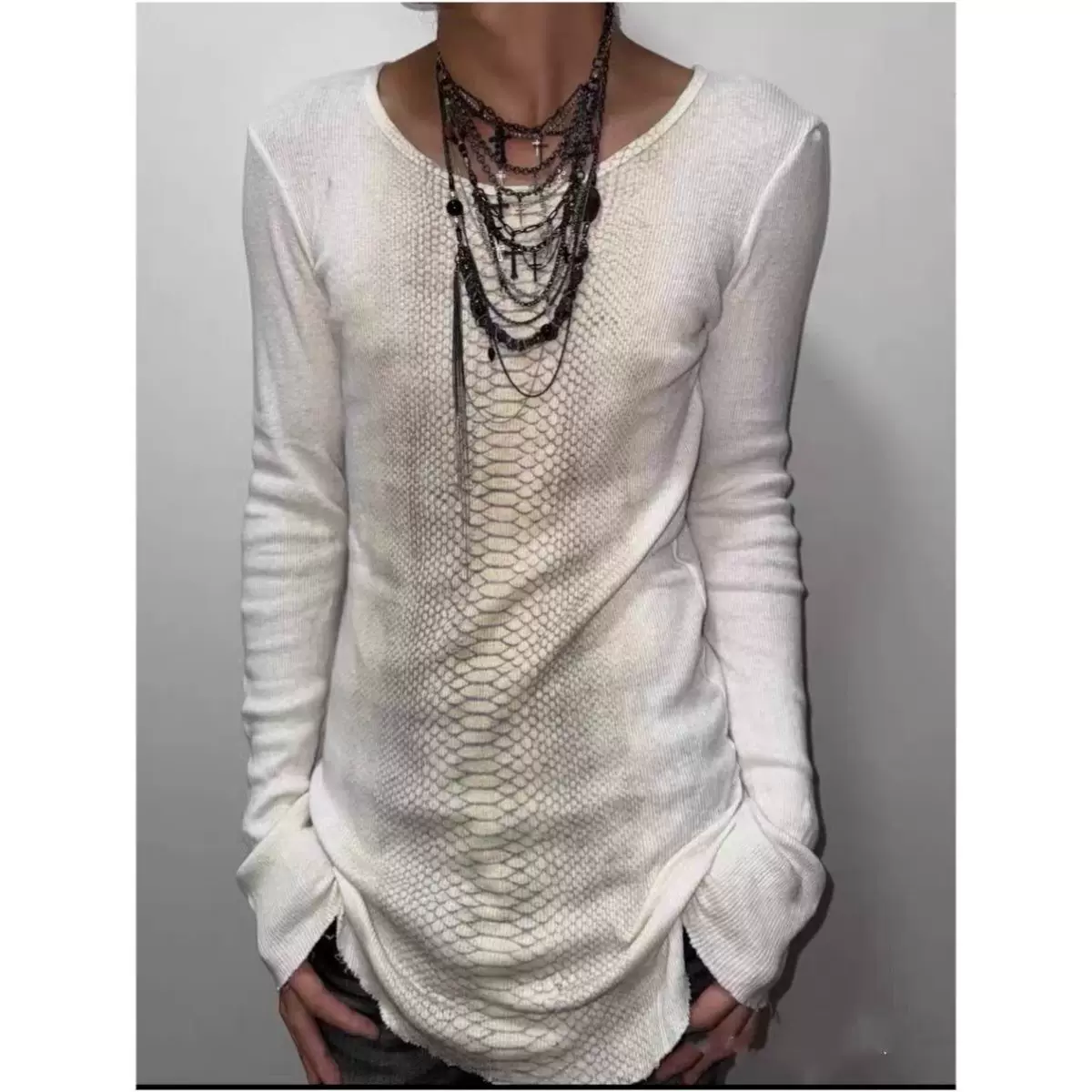 Subcultural vintage retro visual punk rock personality avant-garde python pattern without edge long sleeved T-shirt