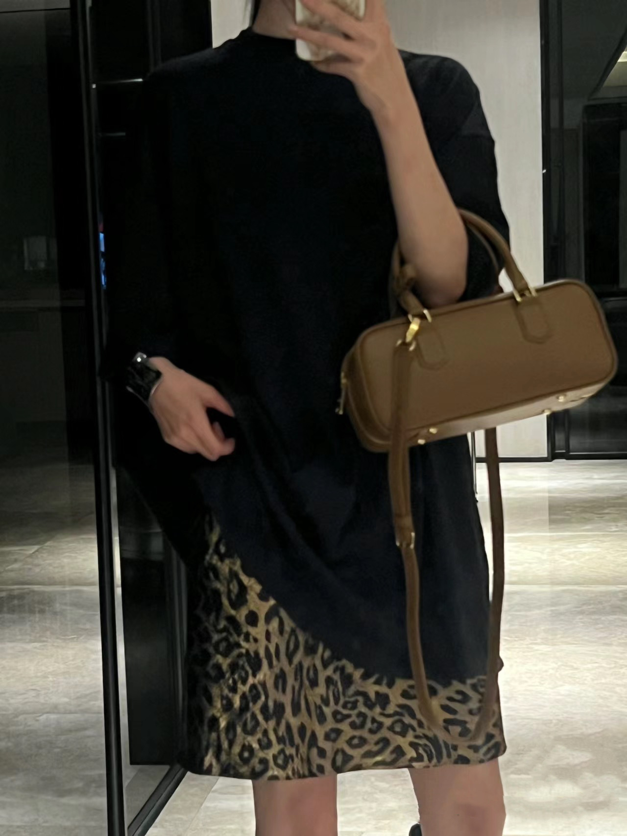 New exquisite small round neck oversized shoulder design large profile short sleeve fashionable fine T-shirt dress 4227
