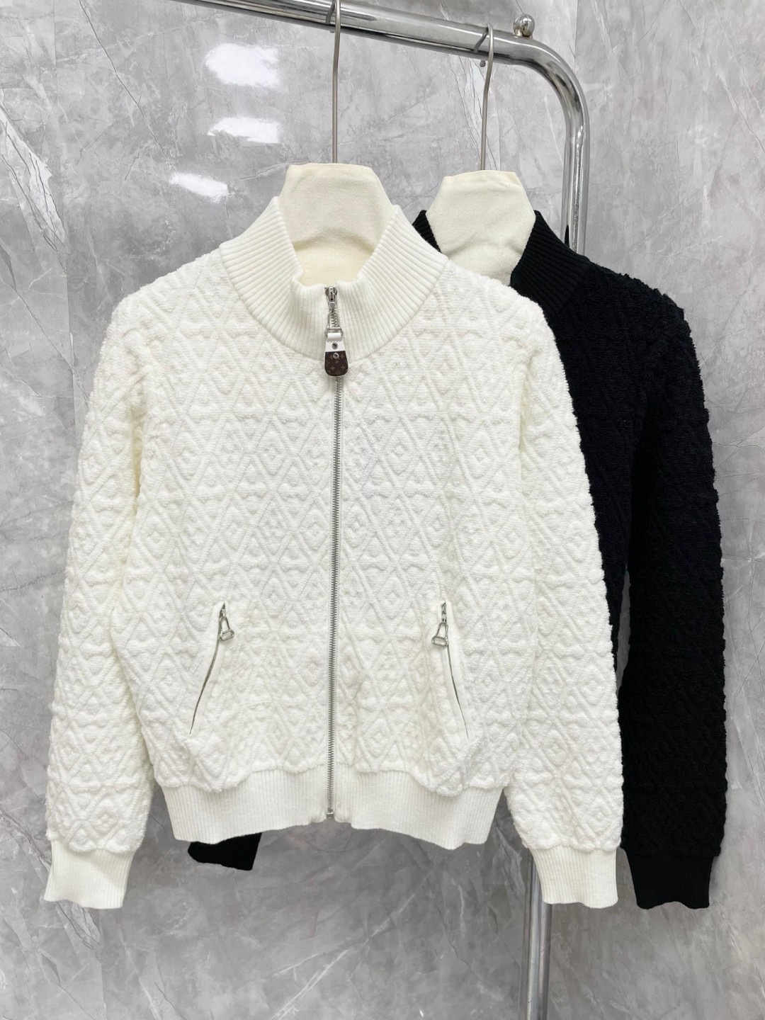 Nanyou Classy Women's Stand-Up Collar Quilted Knitted Cardigan 25 Years Early Autumn Fashion Casual Zipper Jacket for Women