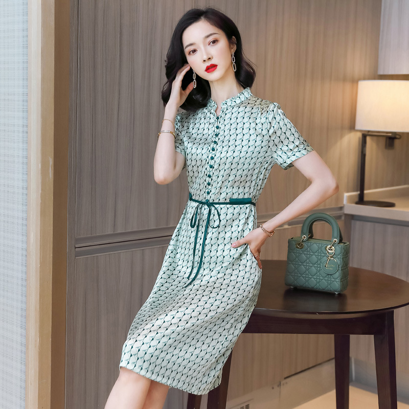 Young Short-Sleeved Printed Silk Dress Women's Summer Dress 2025 Waist Mid-Length Mulberry Silk Green Skirt