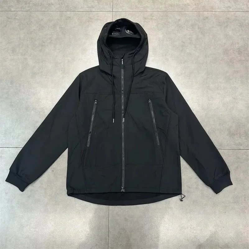 公司风衣 QC-foto van WEIDIAN op Qualit.ly