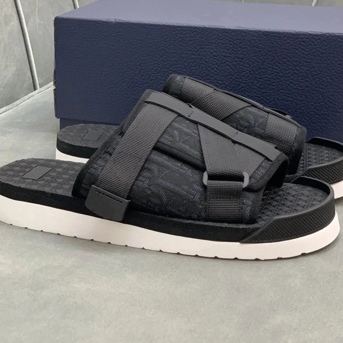 Dior slide sandals