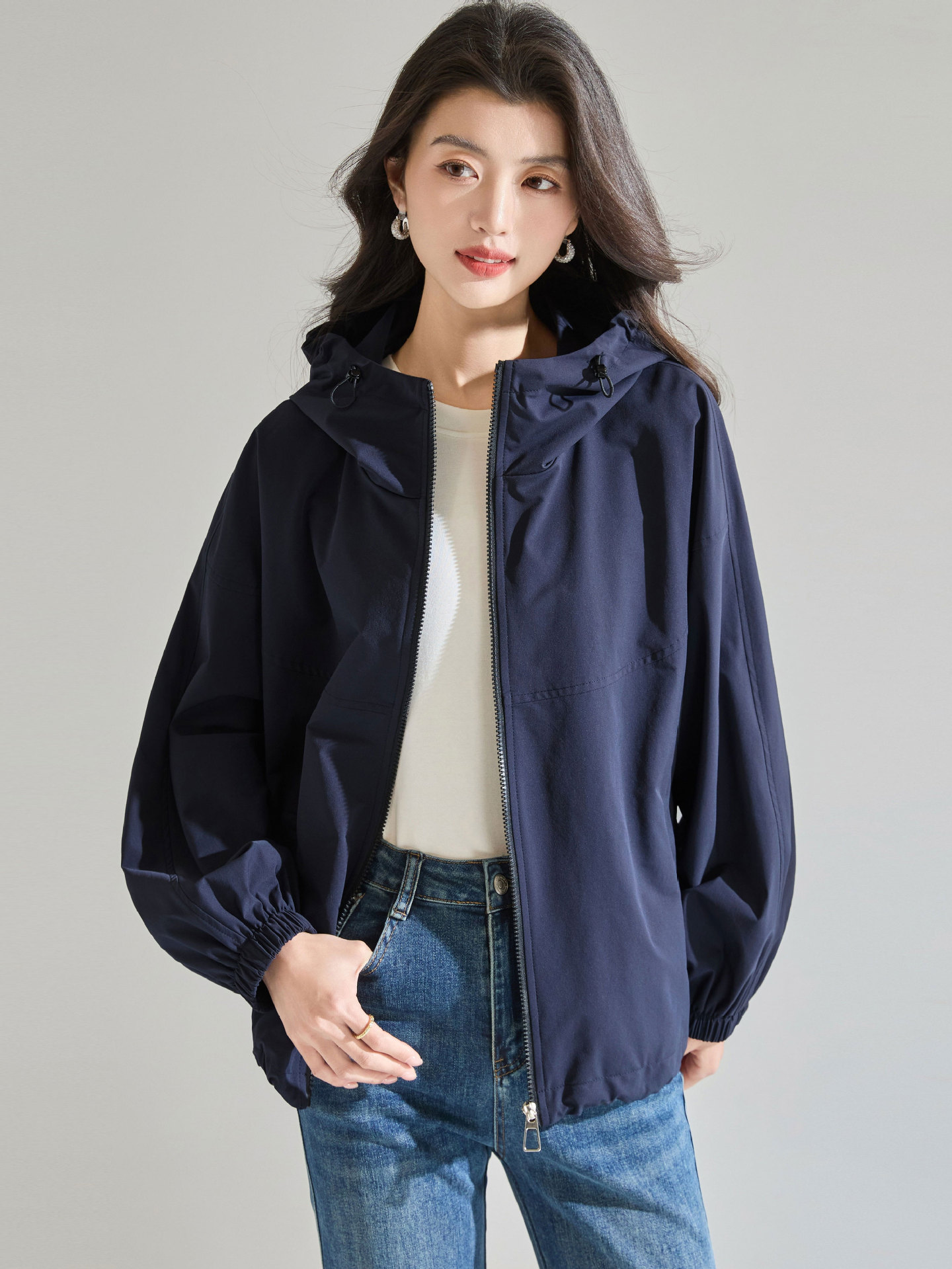 26 Spring Light Outdoor Casual Style Hooded Drawstring Loose Slimming Sports Jacket Sun Protection Jacket 25757 Navy Blue