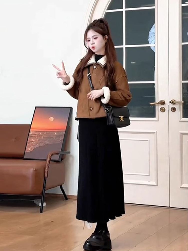 This year's popular winter suit style brown fleece-lined lamb plush short coat skirt two-piece women