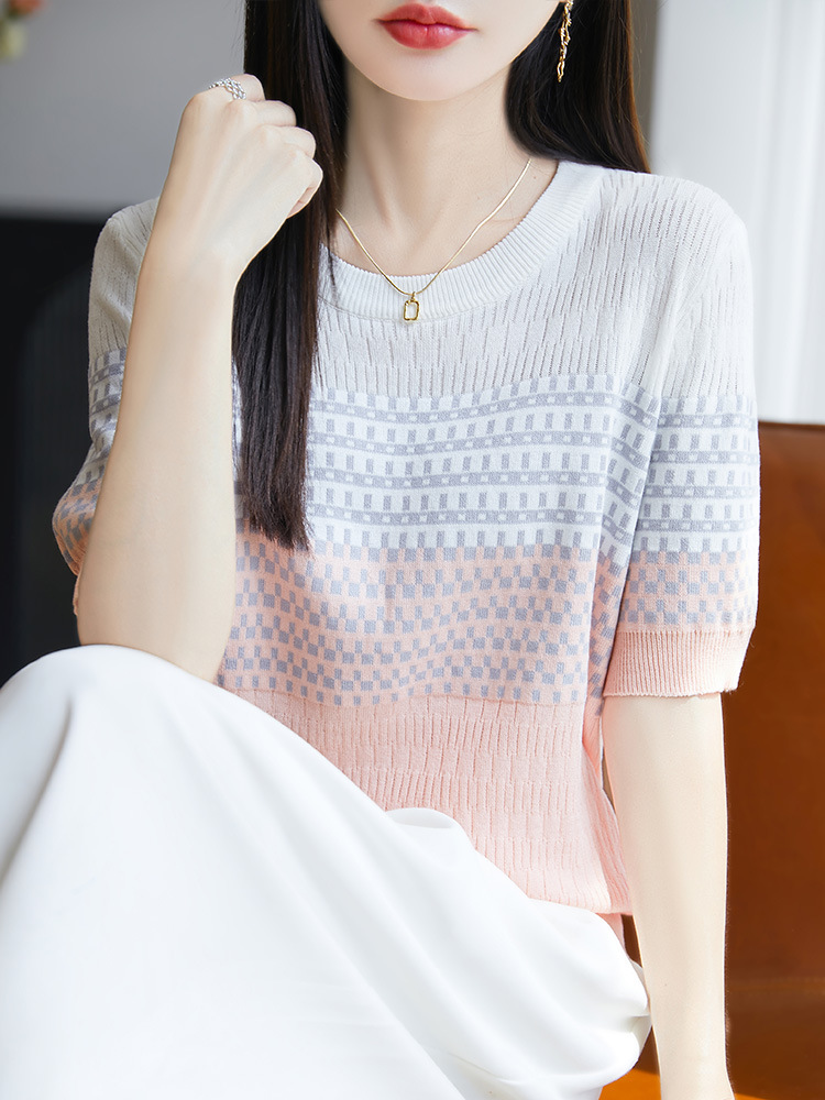 Summer New Ice Silk Round Neck Gradient Color Knitted Short-Sleeved T-Shirt Women's Design Versatile Thin Quarter-Sleeved Top