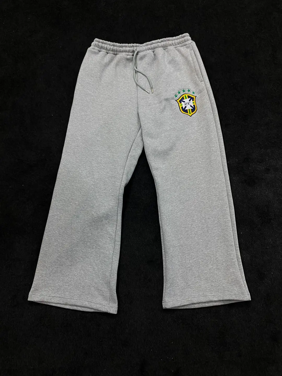 European and American Ins Wholesale Personalized Embroidered Sweatshirts, Sweatpants, Shorts Suits, Hoodies, Retro Jackets, Street Fashion Y2K