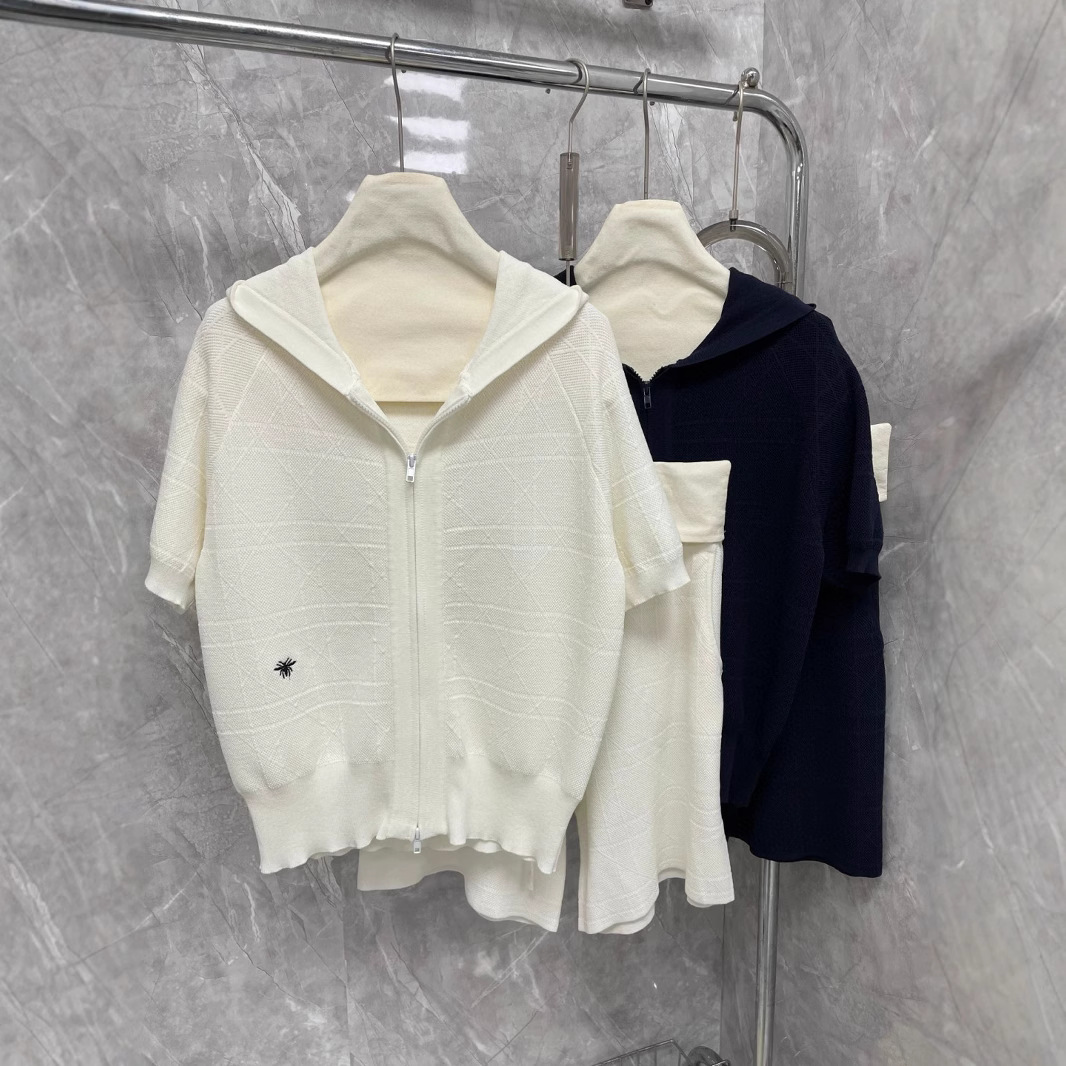 Nanyou Women's Little Bee Embroidery Quilted Pattern Hooded Zipper Short Sleeve Elastic Waist Shorts Set Women's Tencel Breathable