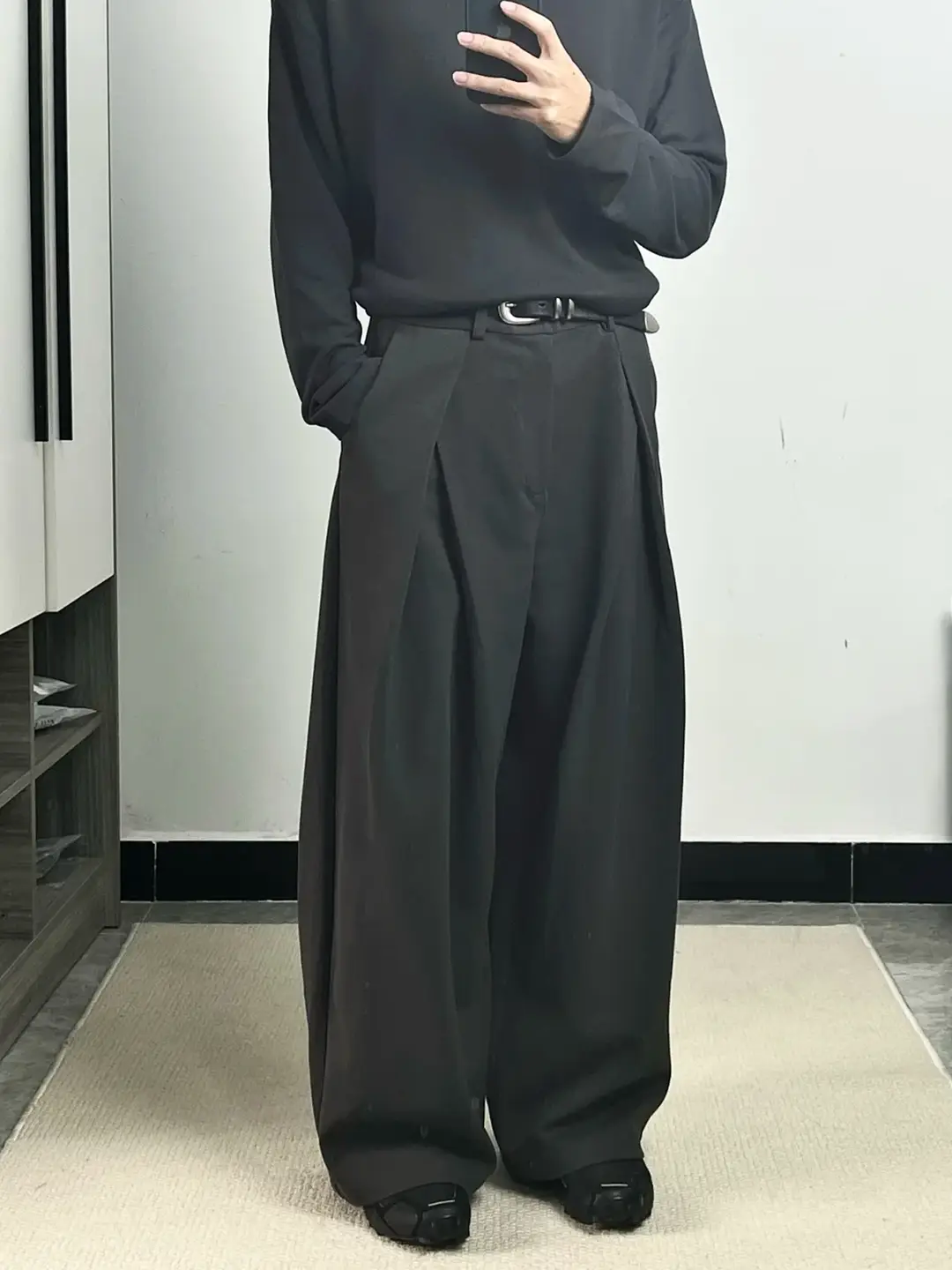 Lazy and Relaxed Deconstruct Men's Pleated Casual Suit Pants Loose Casual Loose pants Classy Drape Mop Dress Pants