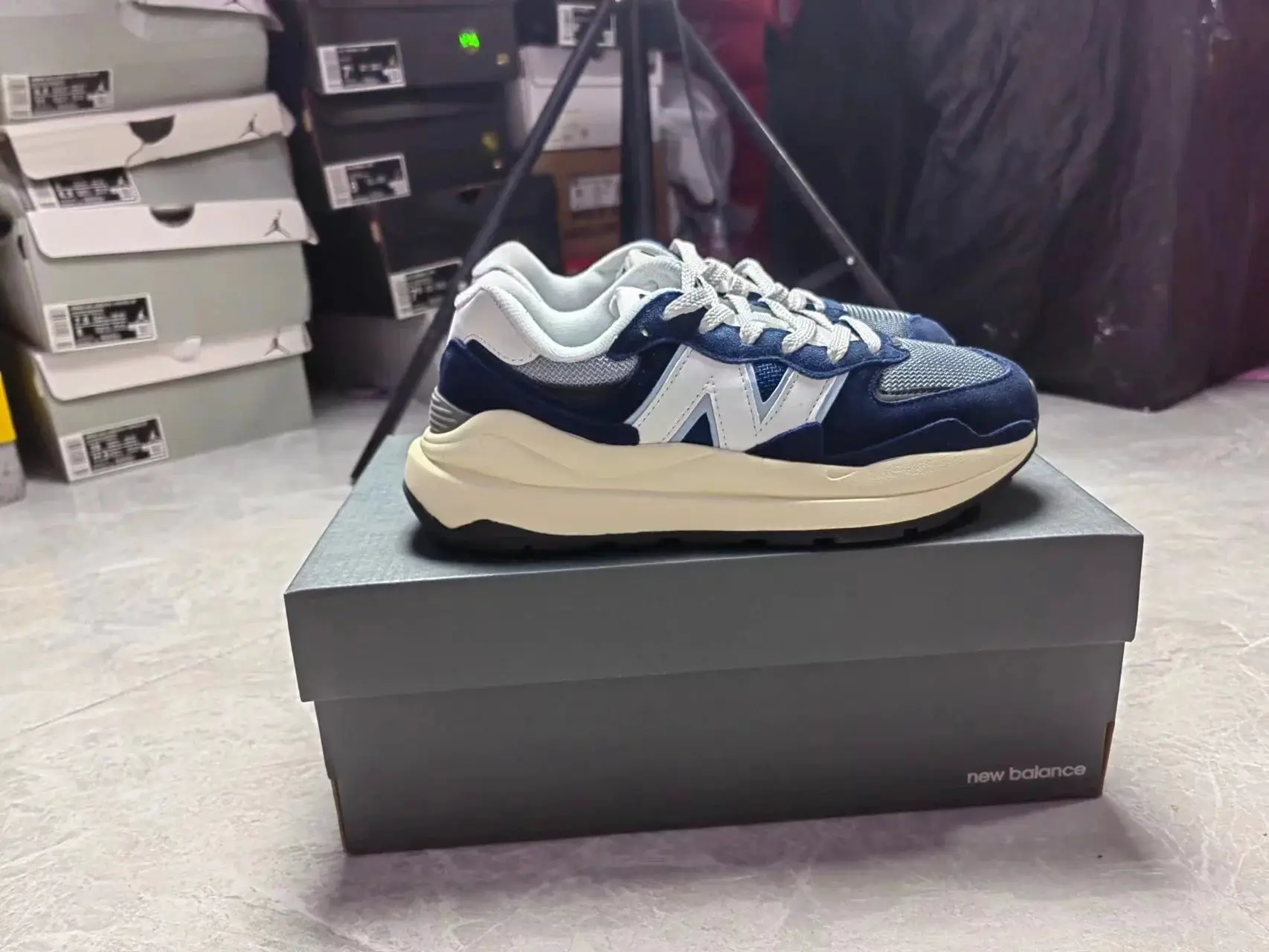 New Balance NB5740 低帮 跑步鞋