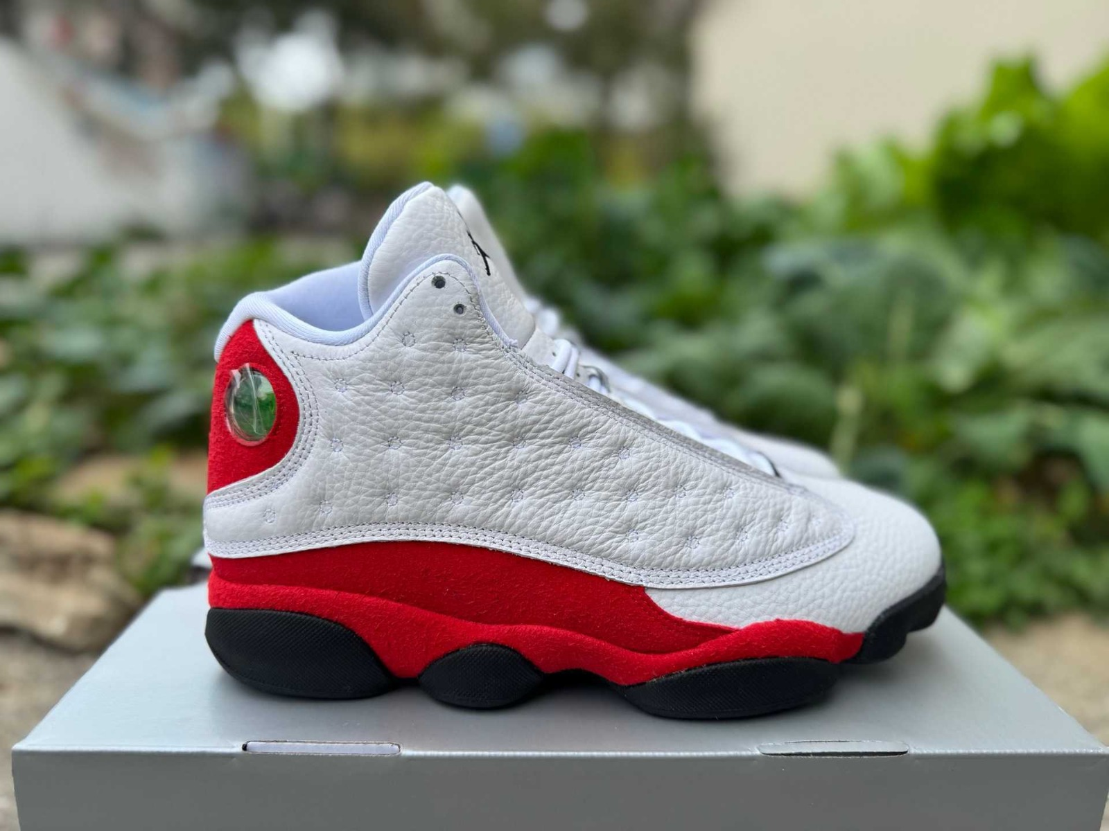 13s WHITE RED