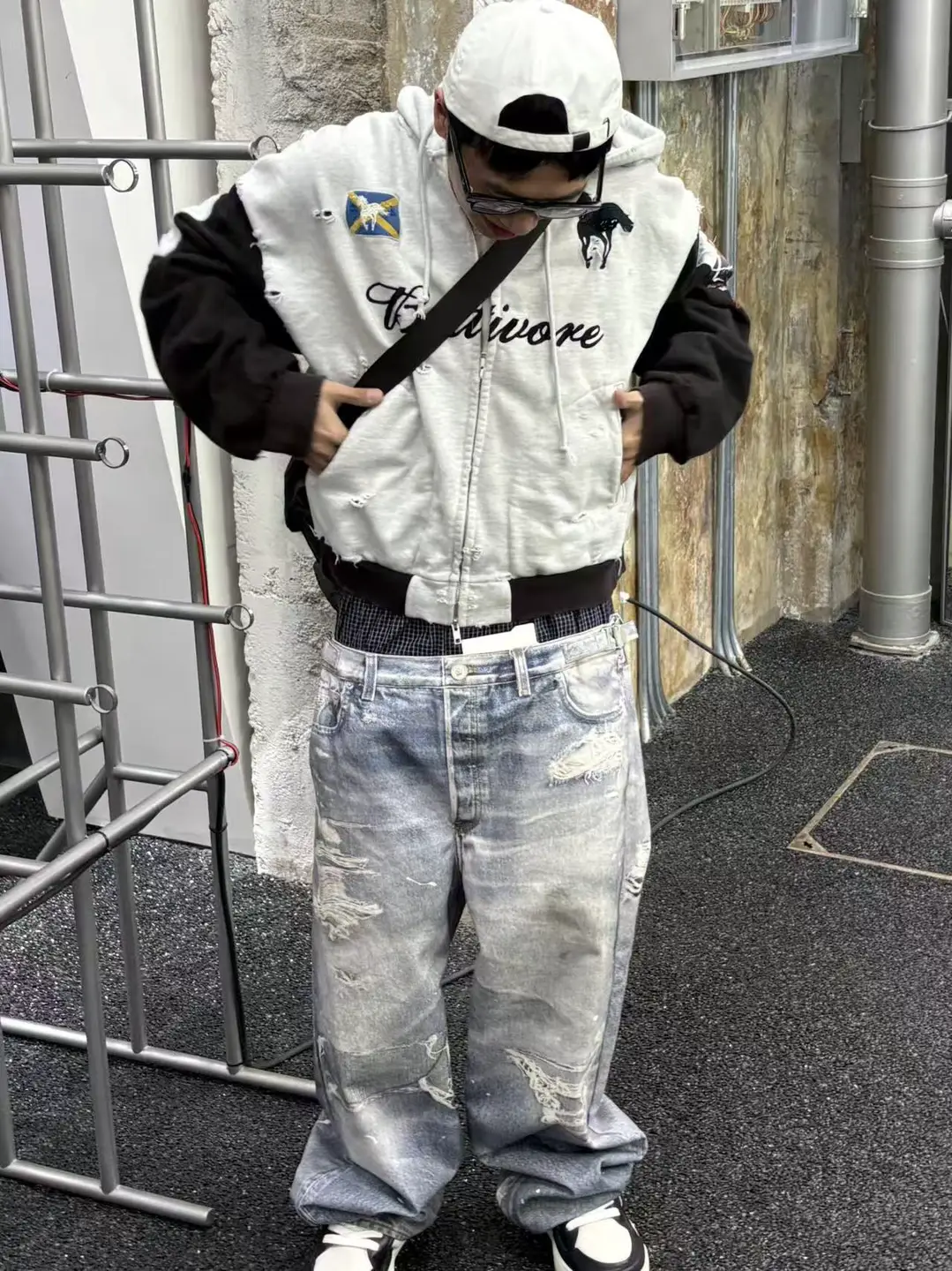 Grailz Learl Project G/R 25Fw Distressed Color-Blocked Horse Embroidery Zipper Hoodie for Men