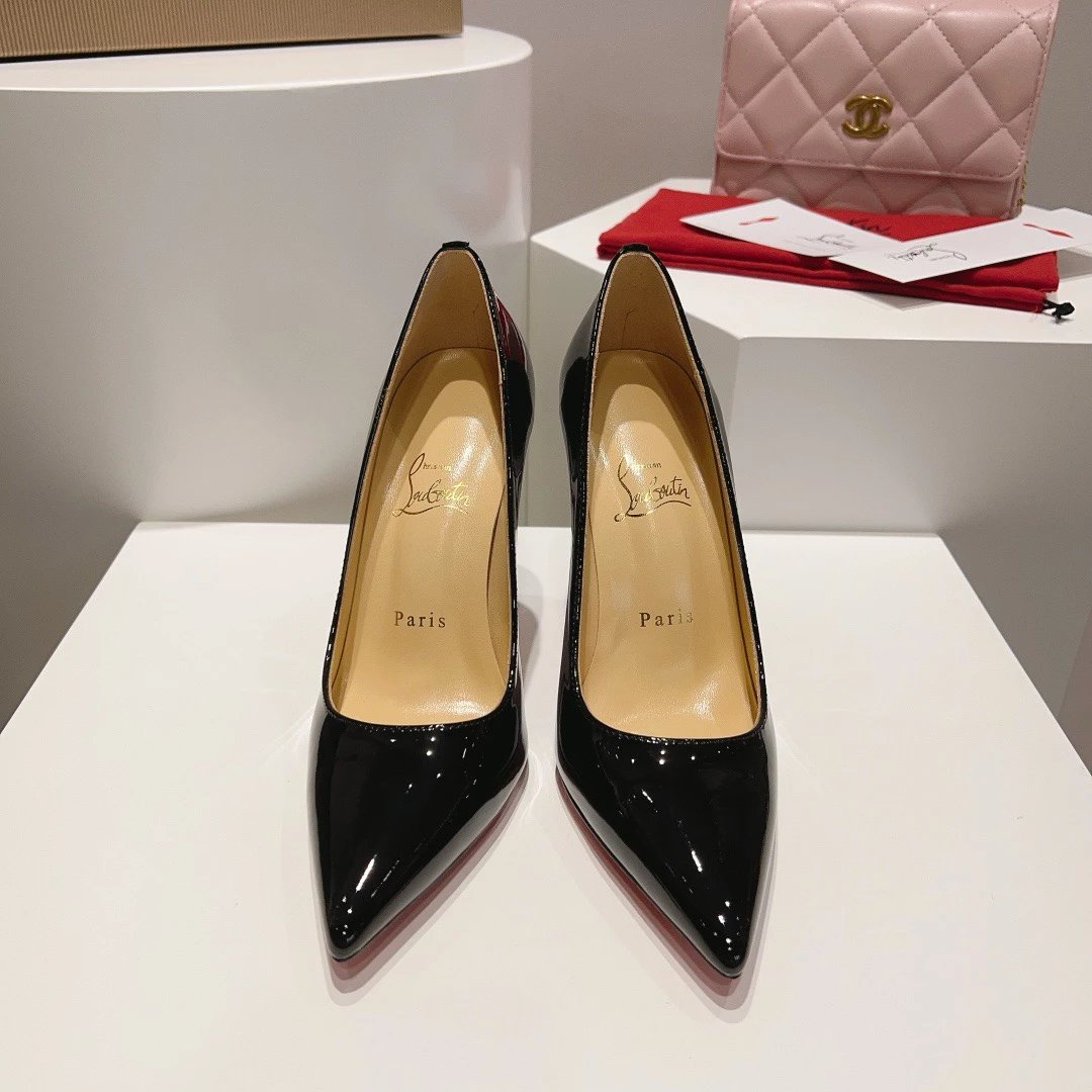 Christian Louboutin Paris Pumps