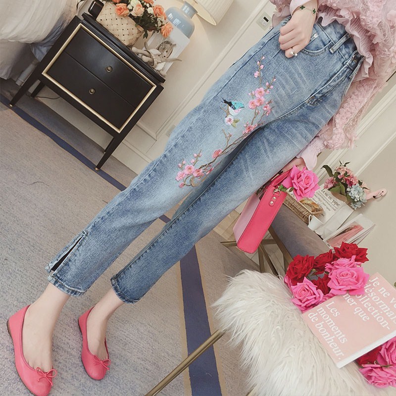 2025 Spring Women's New Large Size Embroidered High-Waisted Denim Nine-Point Pants Women's Loose Slimming Harem Straight Pants Women's Trendy
