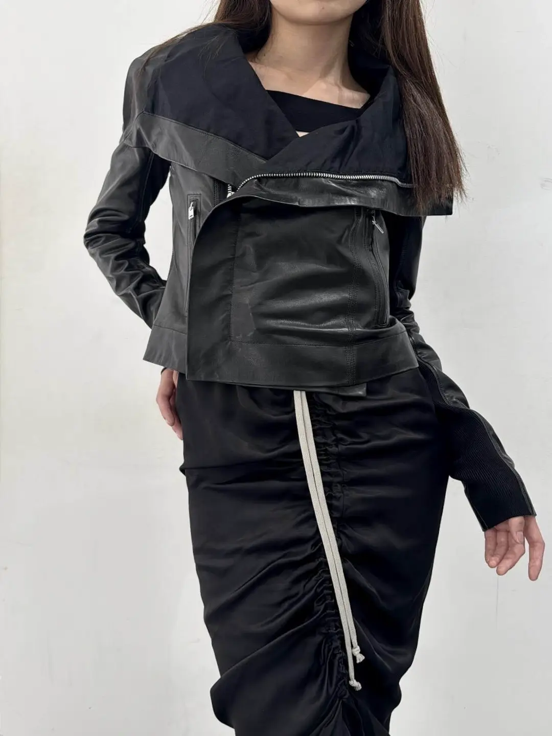 Dark Ro Style Lapel Waist-Cinching Deconstructed Heavy-Duty High-Neck Biker Jacket Slim Short Leather Jacket for Women Trendy