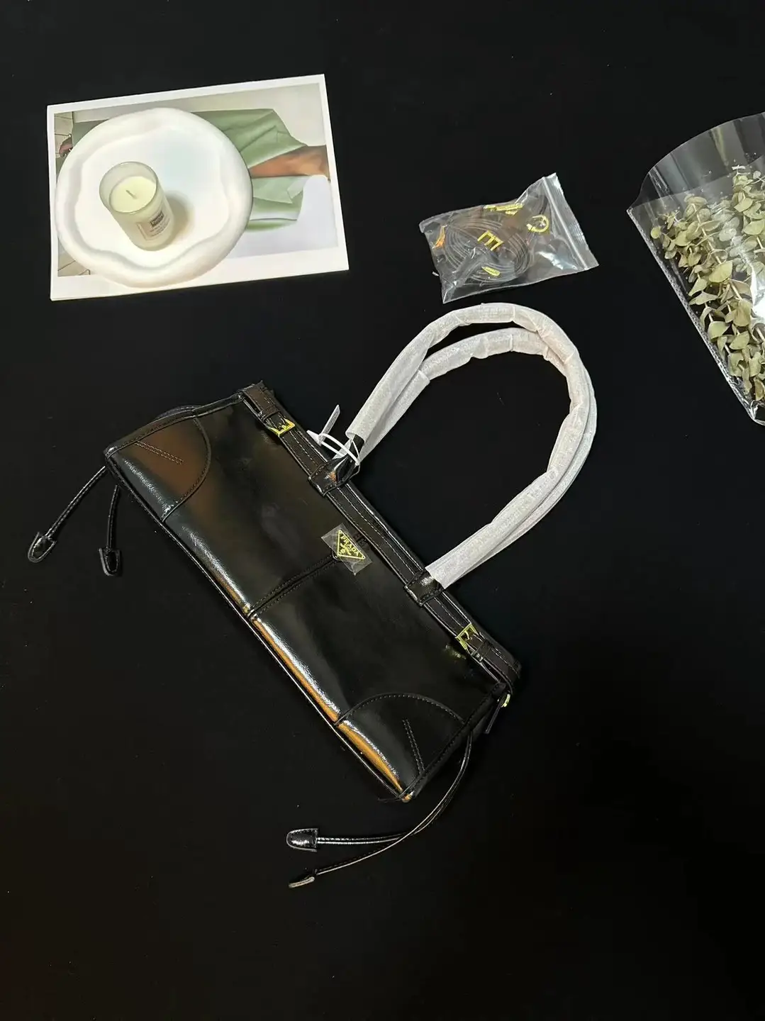 1⭐B*A*426 32*12*15.5cm 徽*标 亮面皮质 手提包 斜挎包 单肩包