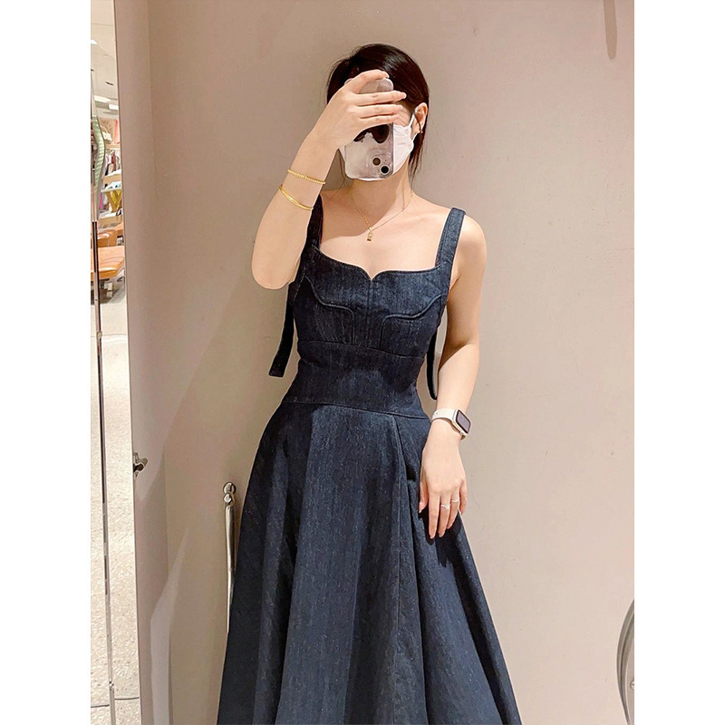 French Denim Suspender Dress, Goddess Style, Romantic Retro Wear, Niche Figure-Showing Skirt for Women in Summer