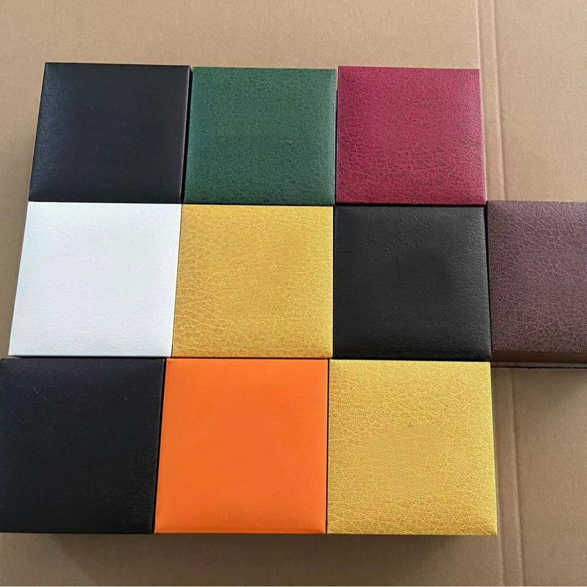 Various Brands of Flip-Top Imitation Leather Pebbled Watch Boxes, Leather Watch Boxes, Bracelet Bracelet Storage Packaging Boxes Manufacturers