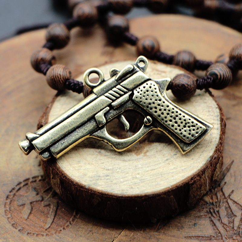 Brass carved three-dimensional pistol model car key chain pendant small copper pendant vintage luggage accessories pendant