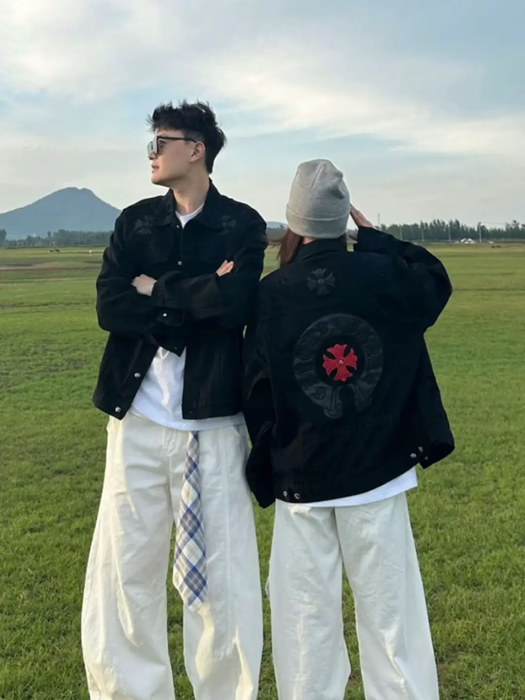 Fancy PU leather patch cross letter design lapel denim jacket Accessible Luxury Retro New arrival Outwear men and women