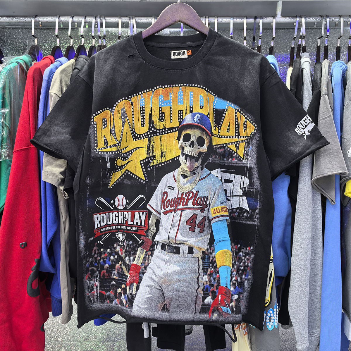 Trendy Rough Play Skull Baseball Player Print Rhinestone Mud Print Distressed Washed Short Sleeve T-Shirt for Men and Women