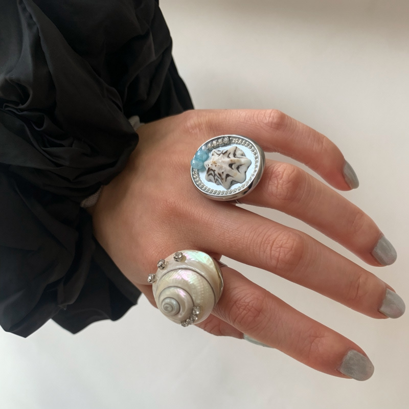 European and American Exaggerated Shell-Shaped Round Pearl Open Ring, Niche High-End Index Finger Ring, Seaside Vacation Style Jewelry for Women