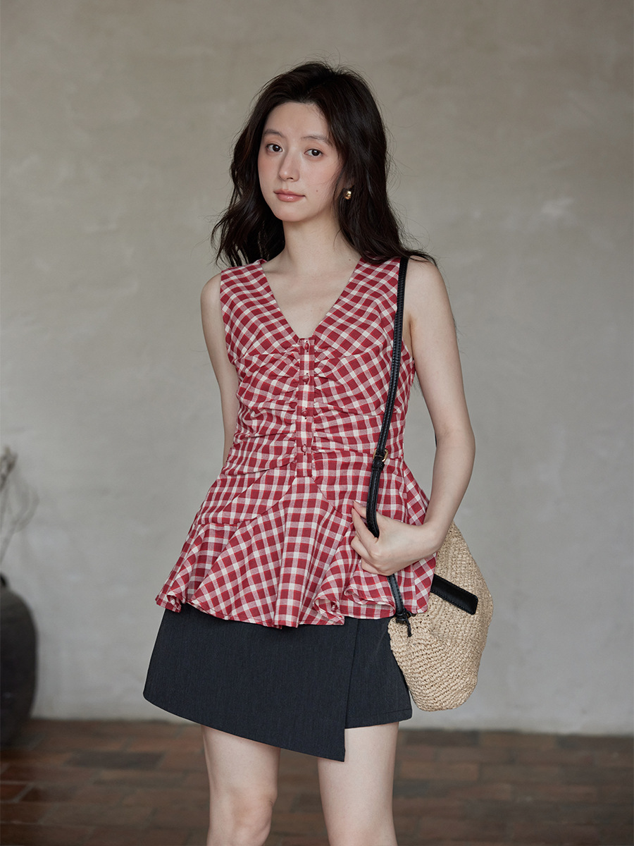 Ximeng 2025 New Summer Korean Style Elegant Top Design, Age-Reducing, Western Style Niche Waist-Cinching Sleeveless Red Plaid Shirt