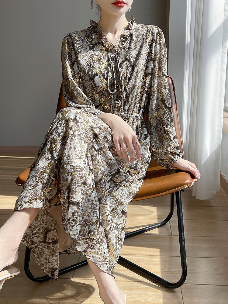 2025 New French Long-Sleeved V Neck Floral Skirt Women's Spring Petite Fashionable Waist Dress